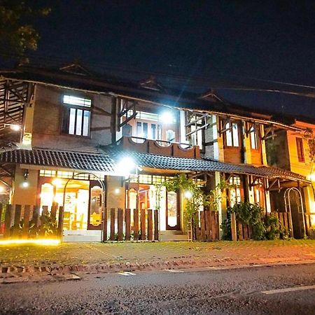 Arys Garden Hotel Yogyakarta Eksteriør bilde