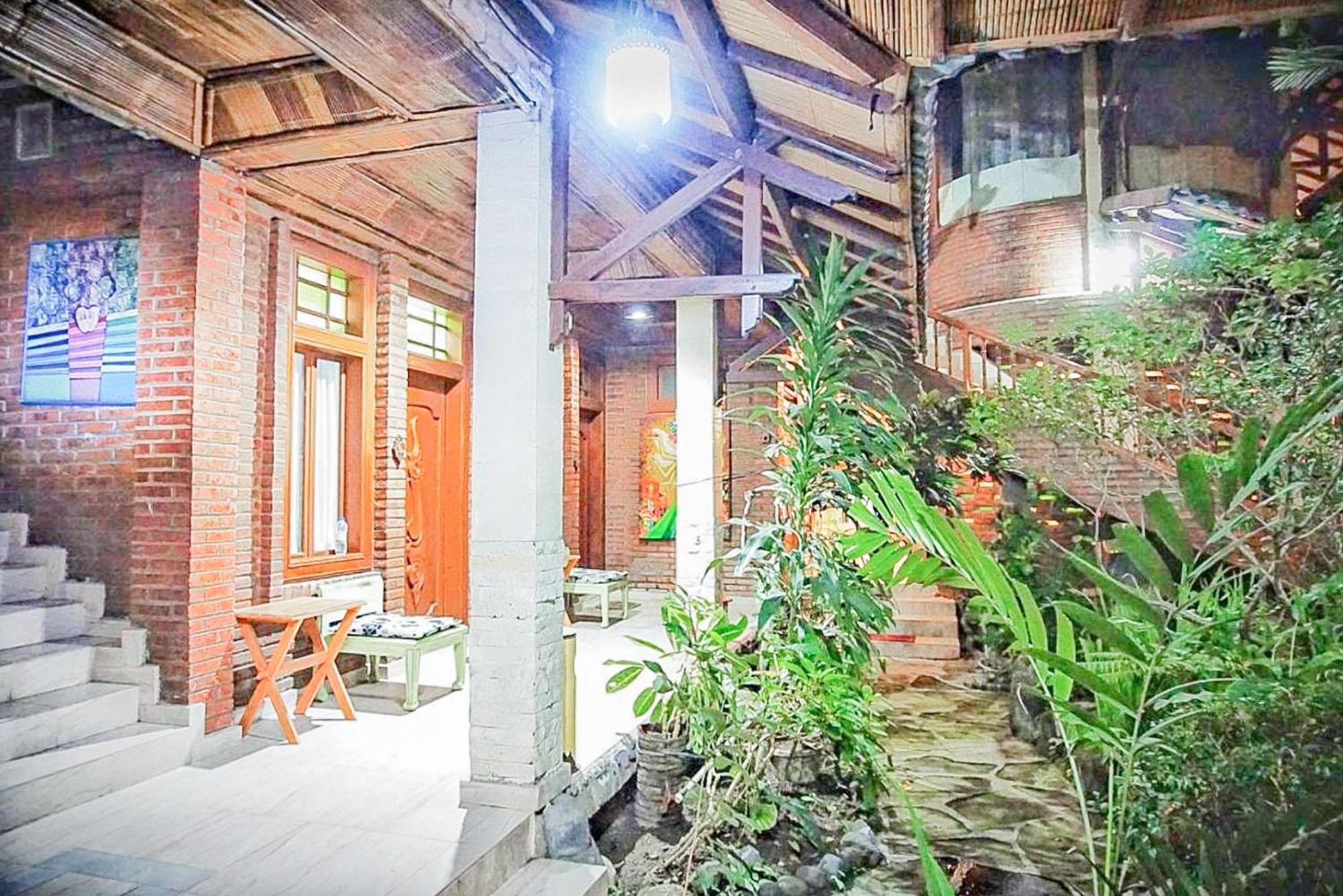 Arys Garden Hotel Yogyakarta Eksteriør bilde